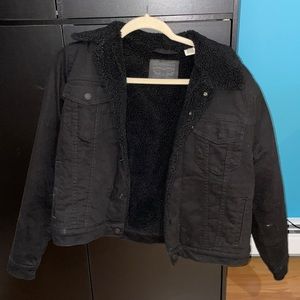 Levi’s original Sherpa trucker jean jacket
